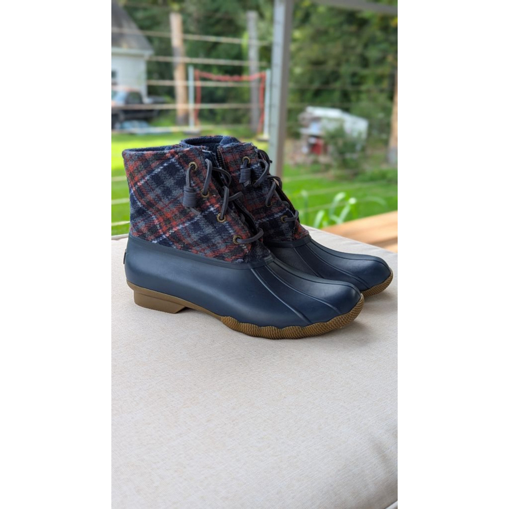 Women's Sperry Navy Plaid Duck Winter Rain Boots US 8